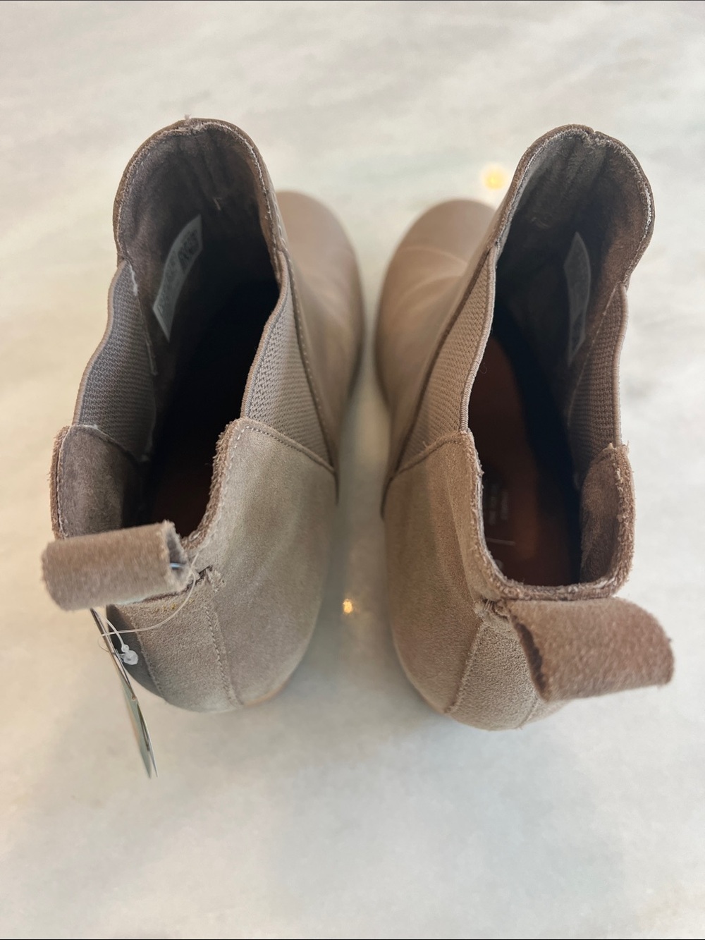 NEW TOMS Kelsey Booties Ankle Wedge Boots Taupe Grey Leather Suede Size 9 - Picture 7 of 13